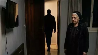 زوج استأجر ممرضه لمراته