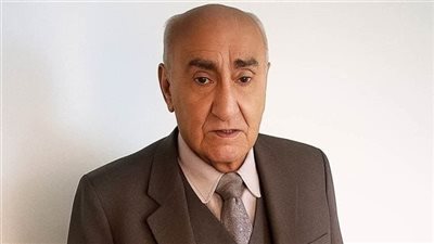 أستاذ ﺭﻳﺎﺿﻴﺎﺕ عراقي يعمل ﻓﻲ إحدى جامعات دول الخليج الإمارات